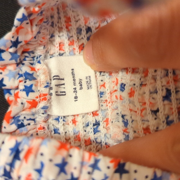 Baby Gap Stars Romper - Picture 4 of 4